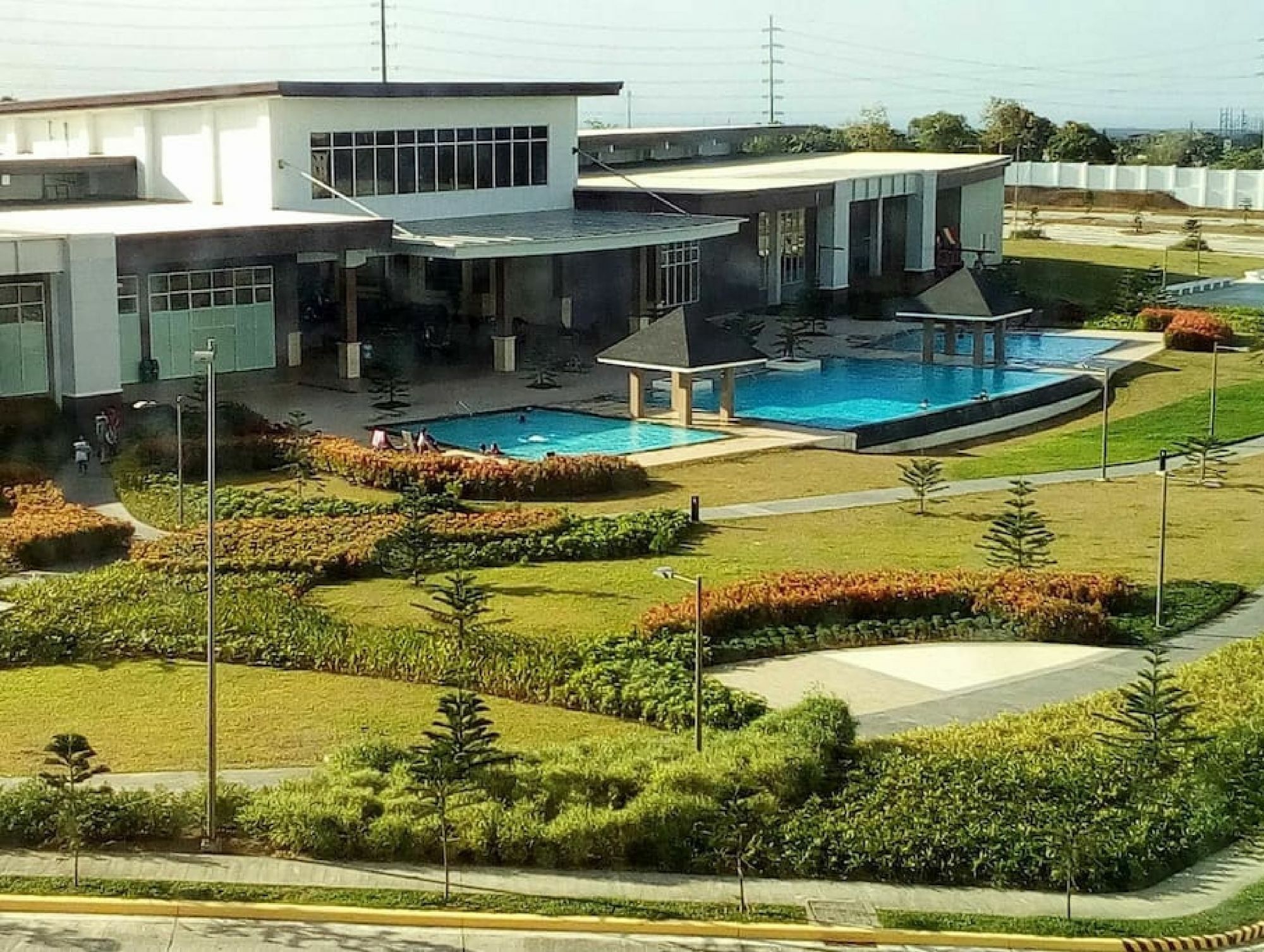 Blowing In The Wind - Lake View Apartments Tagaytay City Extérieur photo